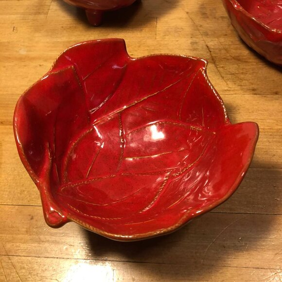 Set of 7 Red Leaf Poinsettia Serving Bowls Ceramic Glazed Holiday Christmas - Picture 5 of 10